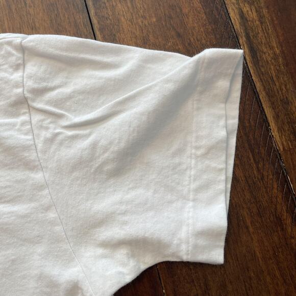 Comme des Garçons PLAY Shirt Mens XL White Black Heart Patch AZ-T064 Crewneck - Picture 4 of 9